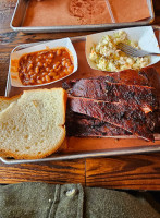 Mac's Bbq food