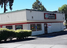 Rodolberto's Taco Shop outside