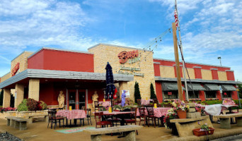 Buca Di Beppo Strongsville outside