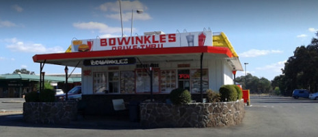 Bowinkle's Drive Thru In Rio L outside