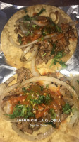 Taqueria La Gloria food