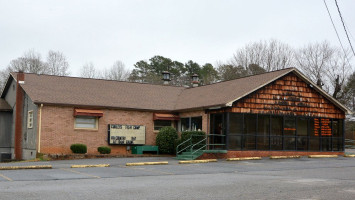 Curley's Country Kitchen outside