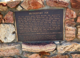 Bridgeport Inn outside