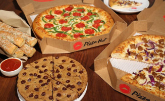 Pizza Hut food