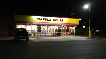 Waffle House outside