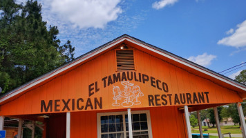 El Tamaulipeco outside