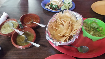 Tres Amigos Taqueria food