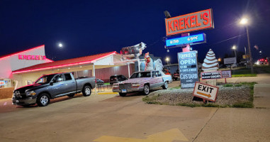 Krekel's Custard Mt. Zion outside