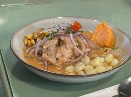 Emelinas Peruvian food