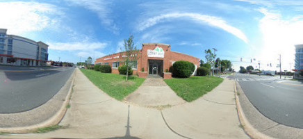 Lenny Boy Brewing Co. outside