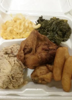 Roland's Barbecue food