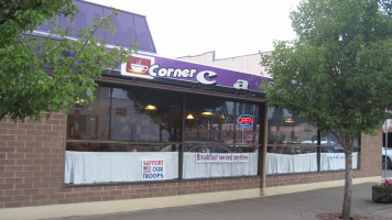 Corner Cafe outside