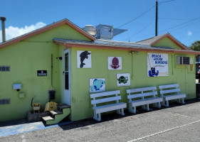 Beach House Burgers outside