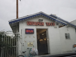 Uruapan Taco outside