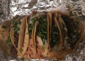 Taqueria Brenda Lee food