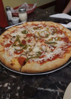 Pino's Pizza food