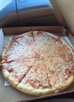 Pino's Pizza food