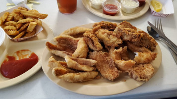 Catfish Cove food