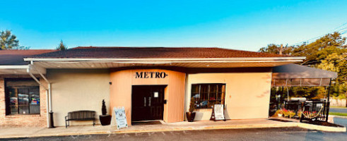 Metro Grill Phone Number, Reservations, Reviews outside