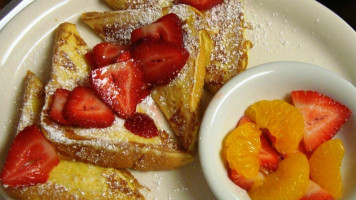 Beacon Rock Cafe At The Skamania General Store food