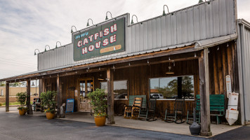 Davids Catfish House Atmore food