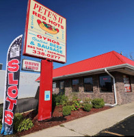 Pete's Red Hots outside