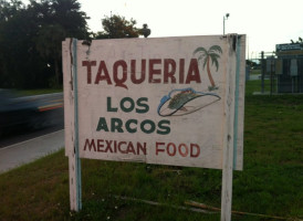 Taqueria Los Arcos outside