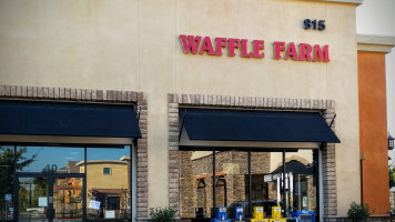 Waffle Farm food