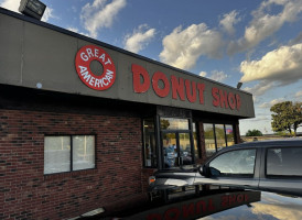 Great American Donut Shop outside