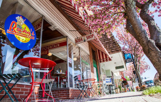 Rocky's Grill Soda Shop outside