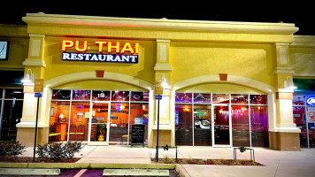 Pu Thai outside