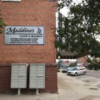 Madeline's Café Bakery outside