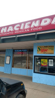 La Hacienda outside