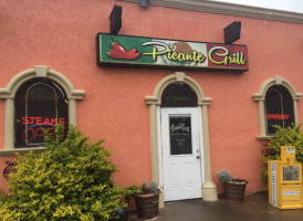 Picante Grill outside