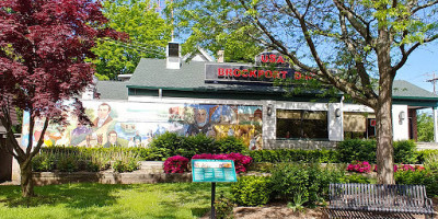 Brockport Diner outside