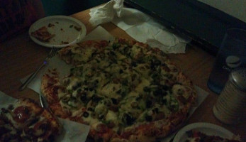 Vicario's Pizza food