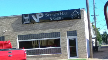 Vernon Parts Sports Grill food