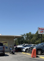 Poche's Market outside