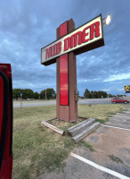 The Hub Diner outside