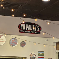 Yopaulys New York Pizza Co inside