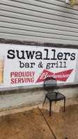 Suwallers Grill food