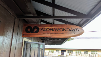 Aloha Mondays outside