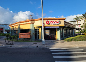 Zippy's Kapahulu outside