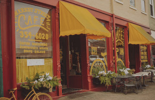 Market Street Cafe outside