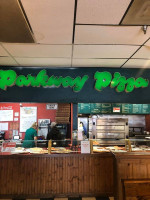 Parkway Pizza food