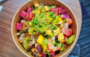 Kudedon Chirashi Bowl food