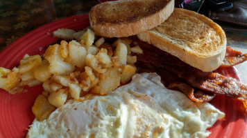 Aunt Ginny's Diner food