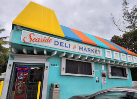 Seaside Deli Market outside