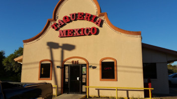 Taqueria Mi Mexico outside