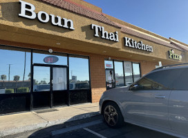 Boun Thai Kitchen food